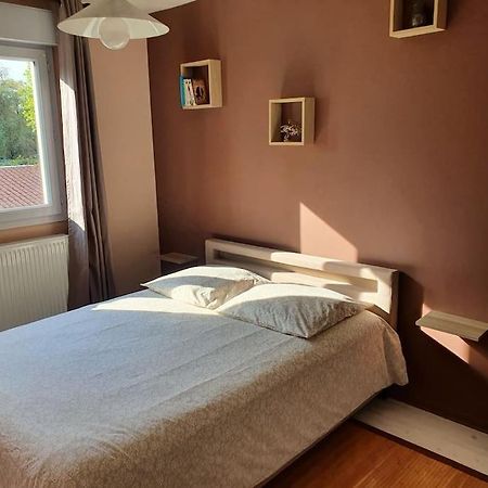 Ecully, Appartement Au Calme De 50M². ภายนอก รูปภาพ