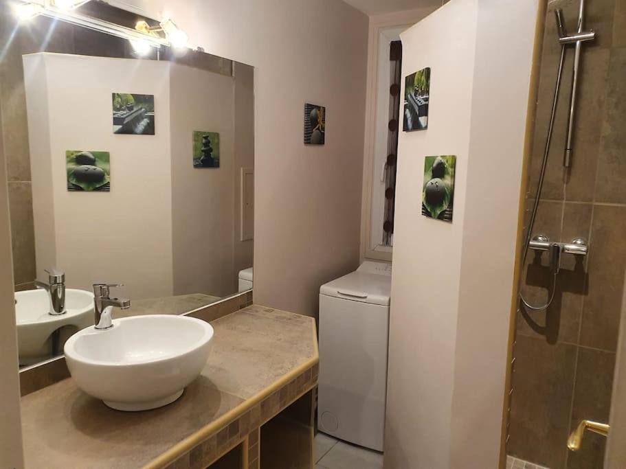Ecully, Appartement Au Calme De 50M². ภายนอก รูปภาพ